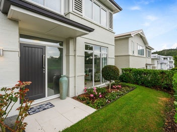 Freehold and Four Bedrooms in Kensington Park