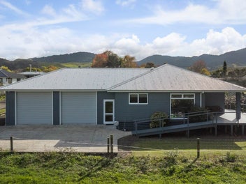 If you require large garaging, this is a must see