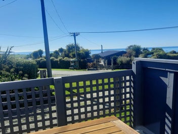 Seaside Living at Its Best - Kakanui Gem