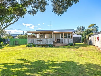 Auction opportunity: Classic Whangamata bach