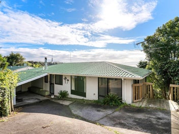 Renovate/Develop Opportunity - Stunning Sea Views!