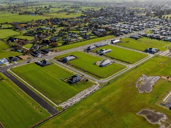 Prime 600sqm Section in Peakedale