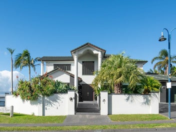 Grand Family Home with Panoramic Sea Views