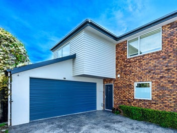 3 bedrooms, double garage - great investment!