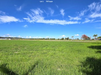 Lifestyle Opportunity Just Minutes from...