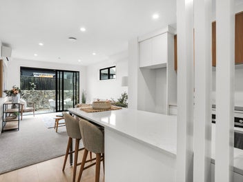 Luxury Townhouse. Brand New. Move in Now.