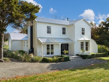 Lovingly restored villa with modern comforts