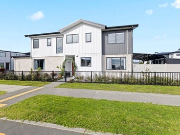Fletcher Build - Spacious &amp; Modern Family Home