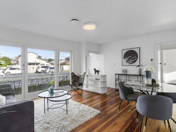 Easy Living, Smart Buying