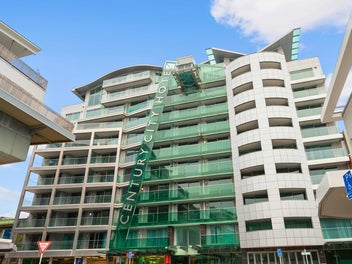 IDEAL INNER-CITY RETREAT