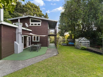 3372sqm of Lifestyle Potential on Paerata Road