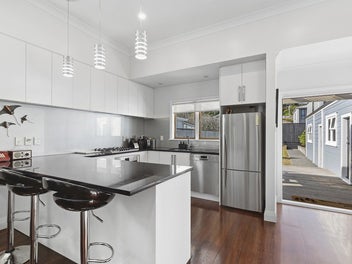 Charming 2-Bedroom Cottage