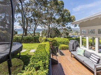 CHARACTER, VIEWS & SHELTER | BEO $1,095,000