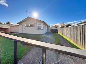 Image 1 of 6