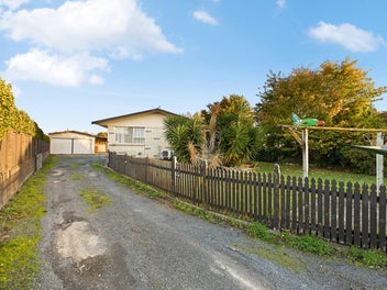 Low Maintenance with Large Yard