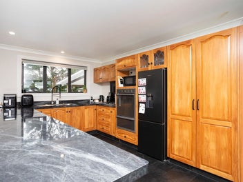 Superbly Renovated Private Lifestyle