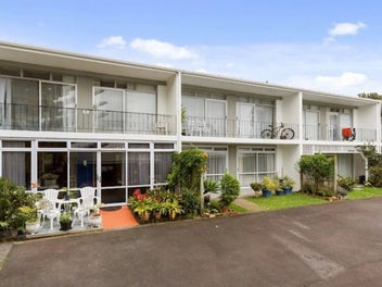 An Inviting Ground Floor Unit in Mt Albert