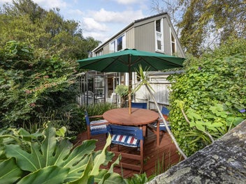 Sun-Soaked Potential in Prime Onehunga Location