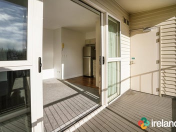 Tidy Top Floor Apartment