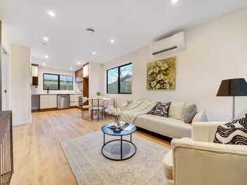 New Home, No Parking Struggles - Mangere East Gem!