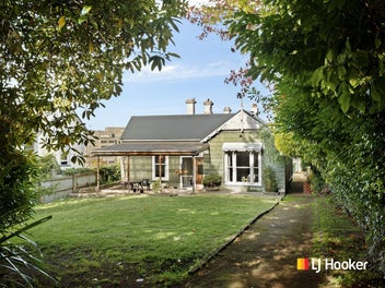 Blue Chip Real Estate, Premier Dunedin Location