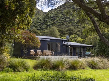 Cancel The Camp Site - Your Bach Awaits