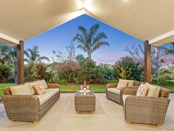 Matakana Coast Hideaway with Resort-Style Appeal