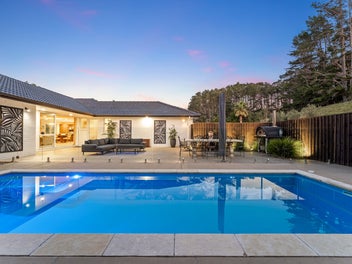 Matakana Coast Hideaway with Resort-Style Appeal