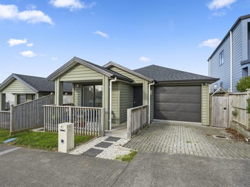 Karaka Deal! 4-Bed Standalone Must Go