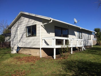 Image 1 of 7