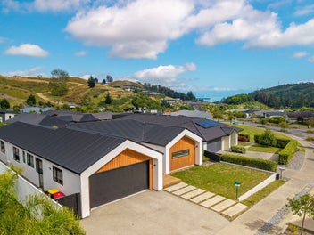Executive Living with Entertainer’s Flair
