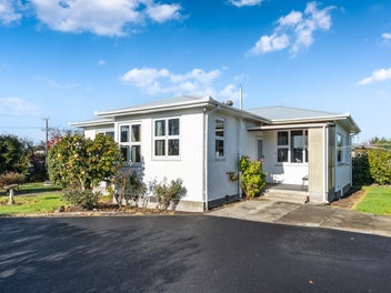 Double Glazed & Great Value - Priced $495,000