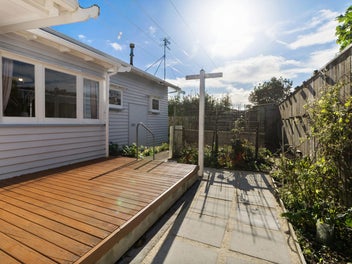 EASY LIVING - PRIME LOCATION