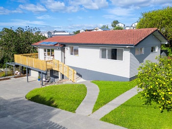 Sat/Sun 11:00-11:30 open homes by Neg