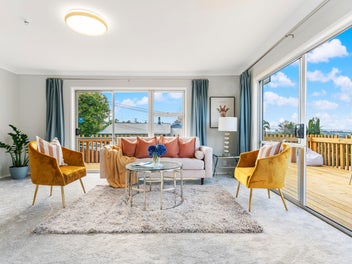 Auction Thursday 19th Takapuna