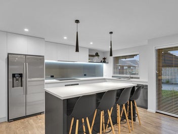 Urgent Sale! Family Living with Solar Savings!