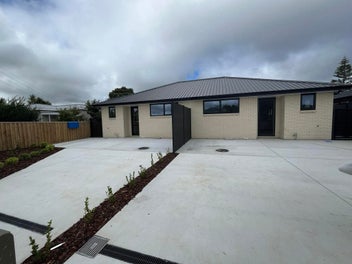 Image 1 of 7