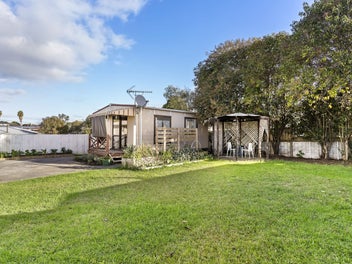 OWNERS RETIRING AND WILL MEET THE MARKET!