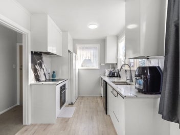 2 HOUSES, RETIRING, WILL MEET THE MARKET!