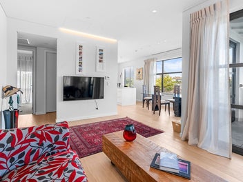 Elegance in the Iconic Arches of Mission Bay