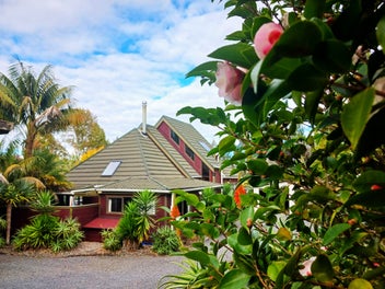 Stunning Lifestyle Sanctuary in Waipapa!