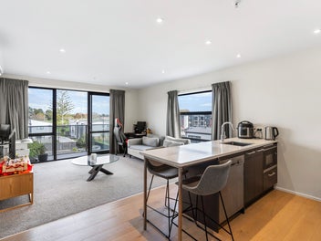 PARK VIEWS - TOP FLOOR - CORNER UNIT