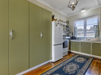 Charming 1910s Villa in Taumarunui Awaits You!