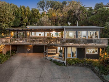 Seaview Sanctuary in Stanmore Bay