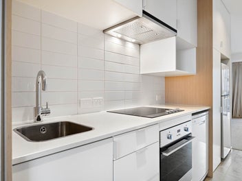 Spacious 2 Bedrooms in Stonefields!