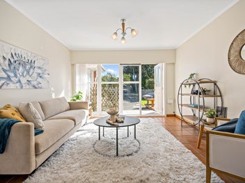 Charming Brick and Tile home in One Tree Hill