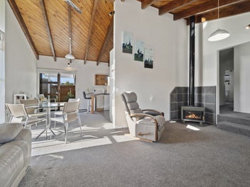 Beautifully renovated Hinuera Stone home