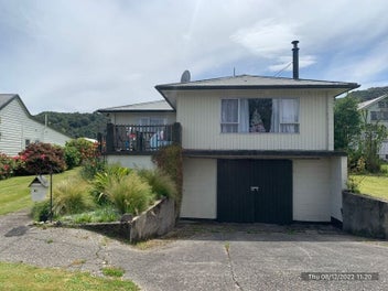 Image 1 of 7