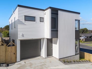 Standalone Premium Home Delivers Luxury Lifestyle!