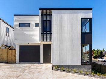 Standalone Premium Home Delivers Luxury Lifestyle!